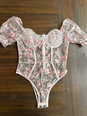 Sheer Floral Embroidered Bodysuit Puff Sleeve Corset Style Romantic Coquette L